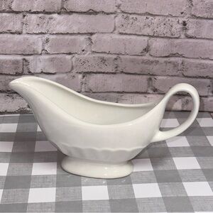 Martha Stewart White Gravy Sauce Boat 9" X 3" MSE
